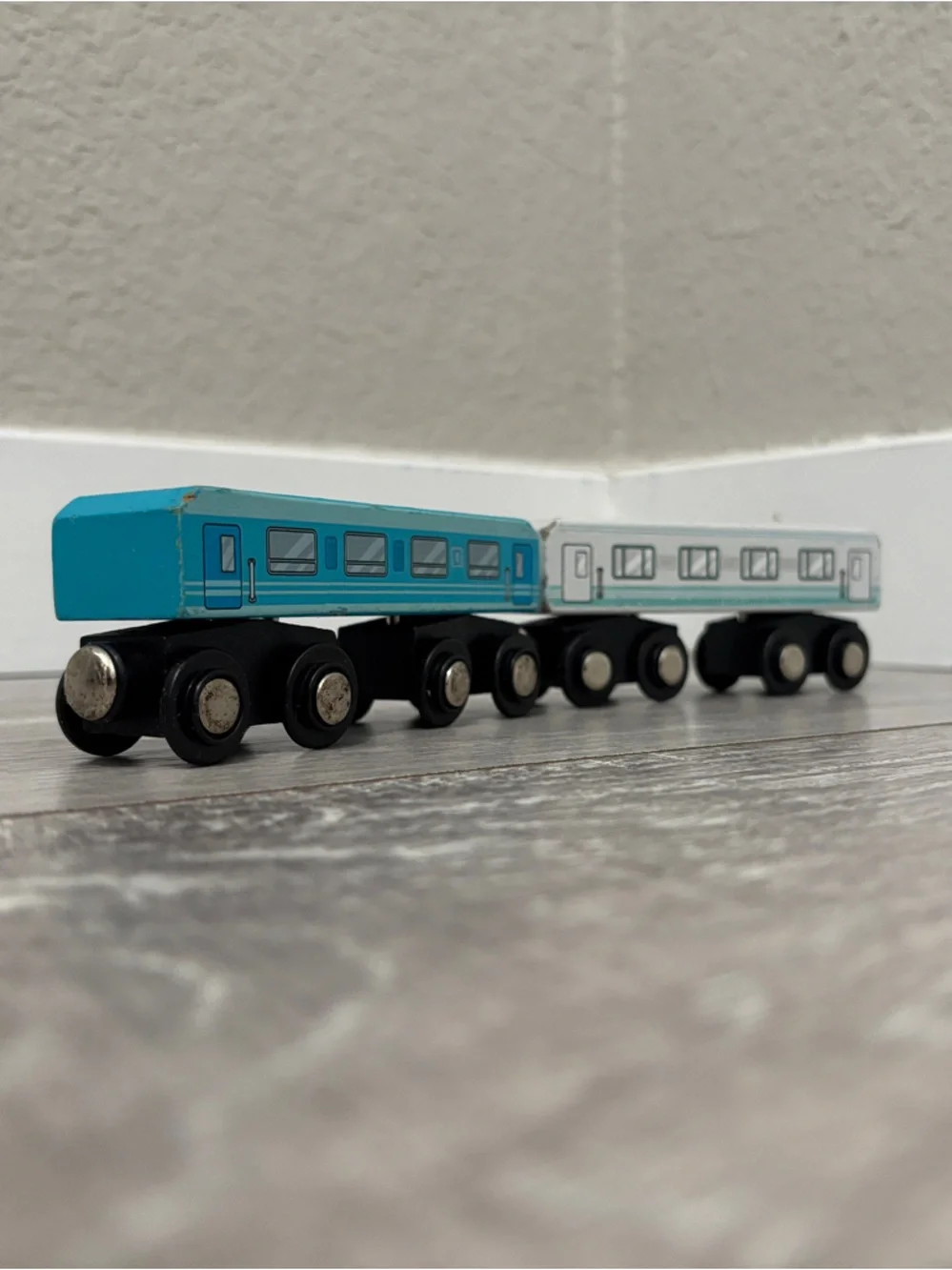 Battat Wooden Coaches - Blue & White